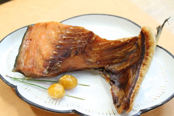 塩引き鮭の一鰭